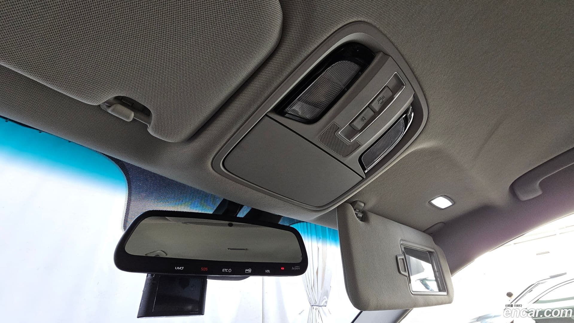 Main__Slider__Photo:K7 Kia 2019.2-17