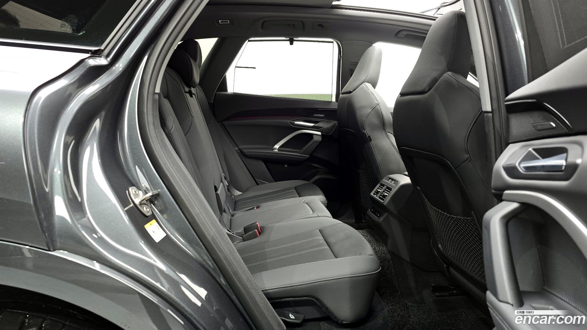 Main__Slider__Photo:Q5 Audi 2025.8-11