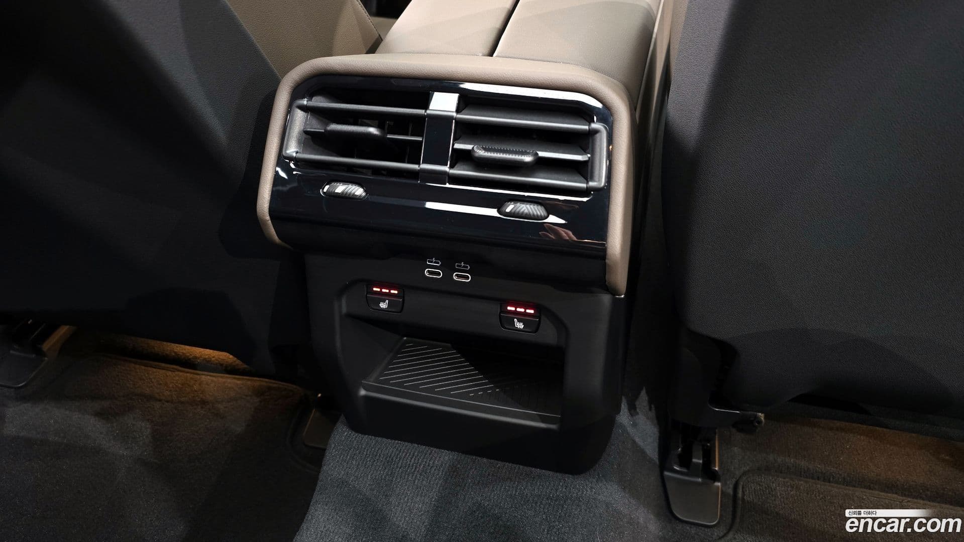 Main__Slider__Photo:5-Series BMW 2025.5-18