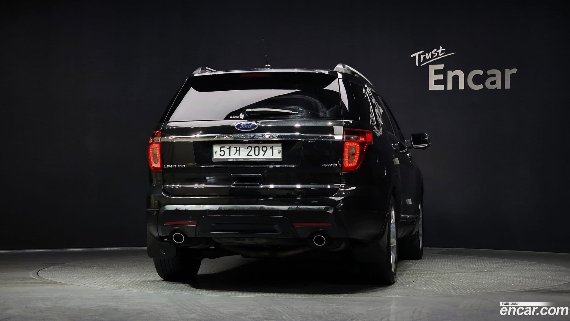 Main__Slider__Photo:Explorer Ford 2015.2-3