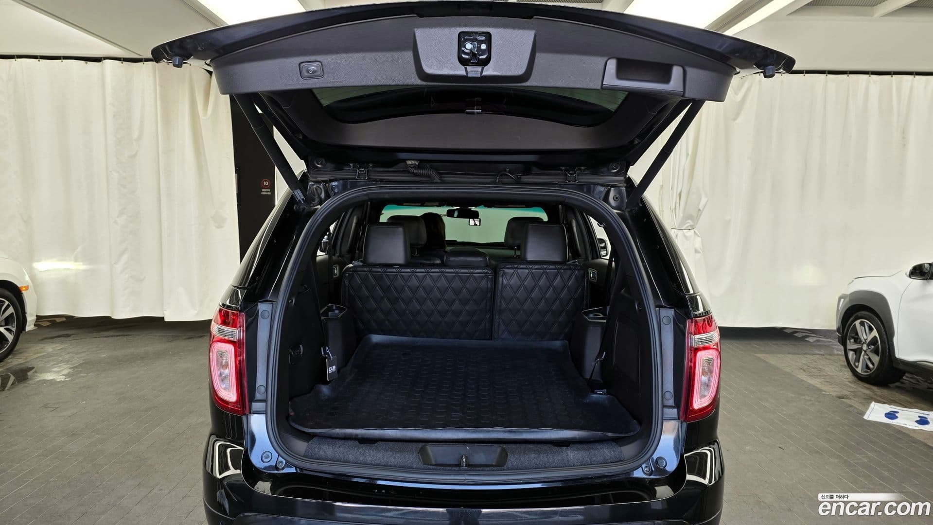 Main__Slider__Photo:Explorer Ford 2015.2-19