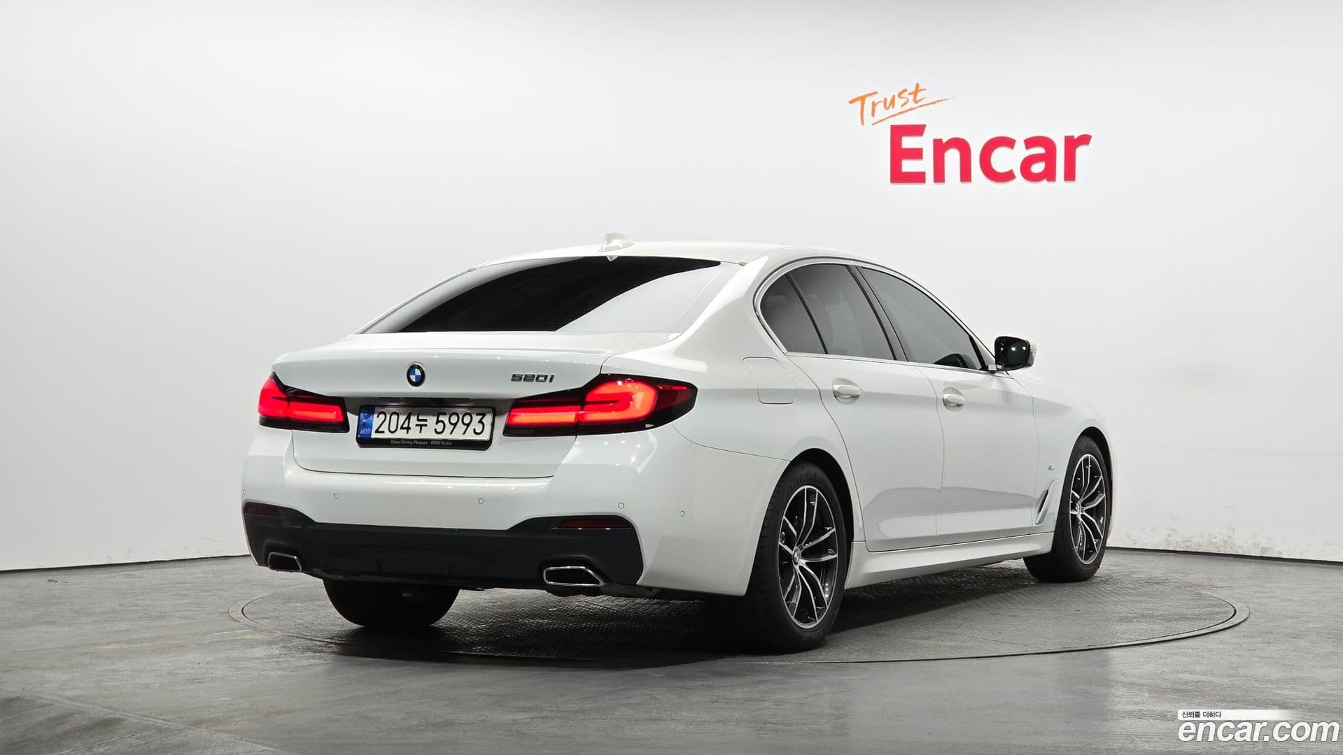 Main__Slider__Photo:5-Series BMW 2023.1-1