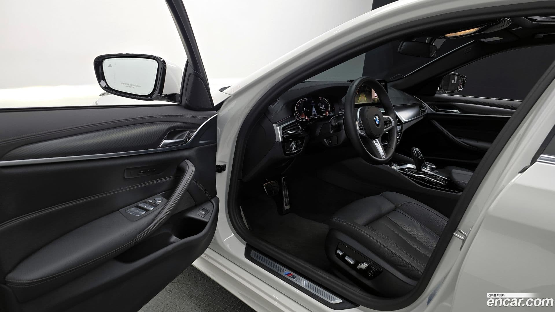 Main__Slider__Photo:5-Series BMW 2023.1-10