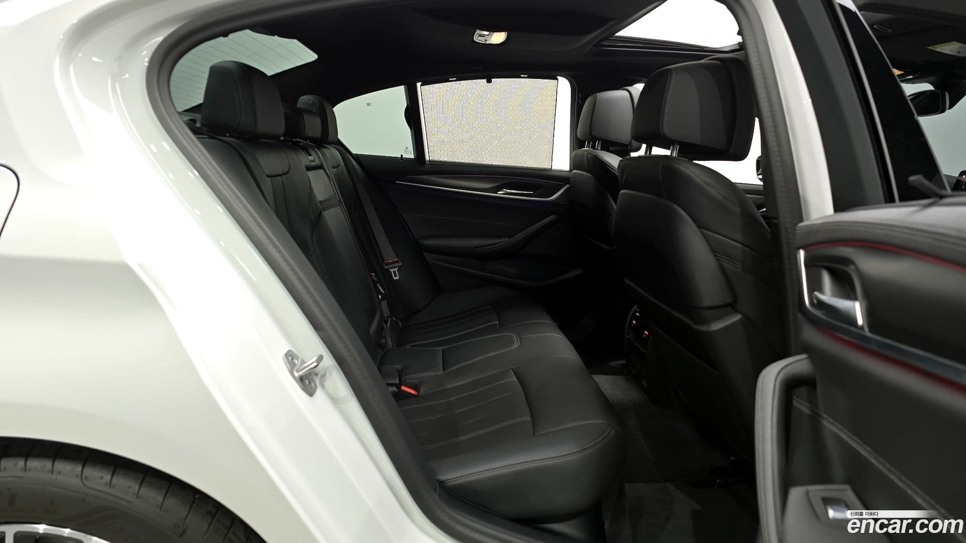 Main__Slider__Photo:5-Series BMW 2023.1-11