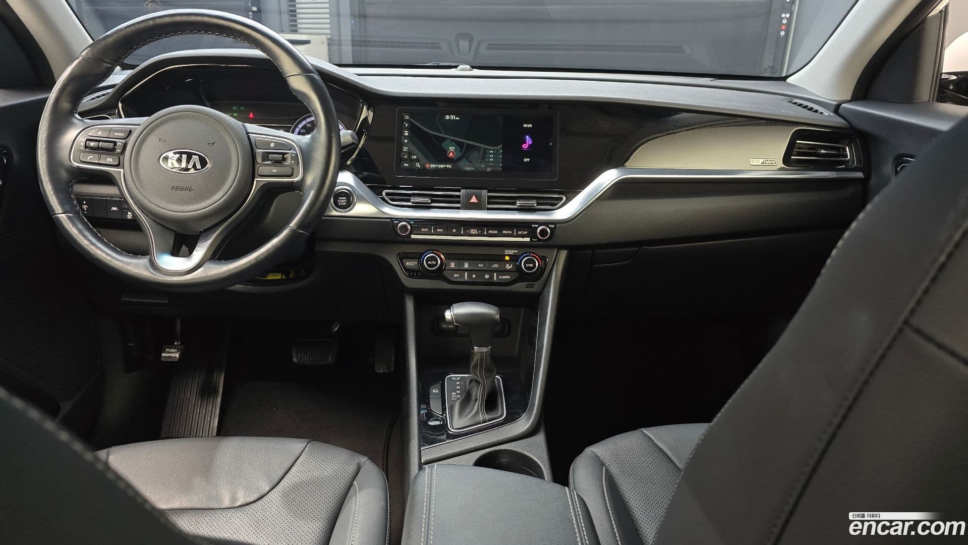 Main__Slider__Photo:Niro Kia 2020.7-19