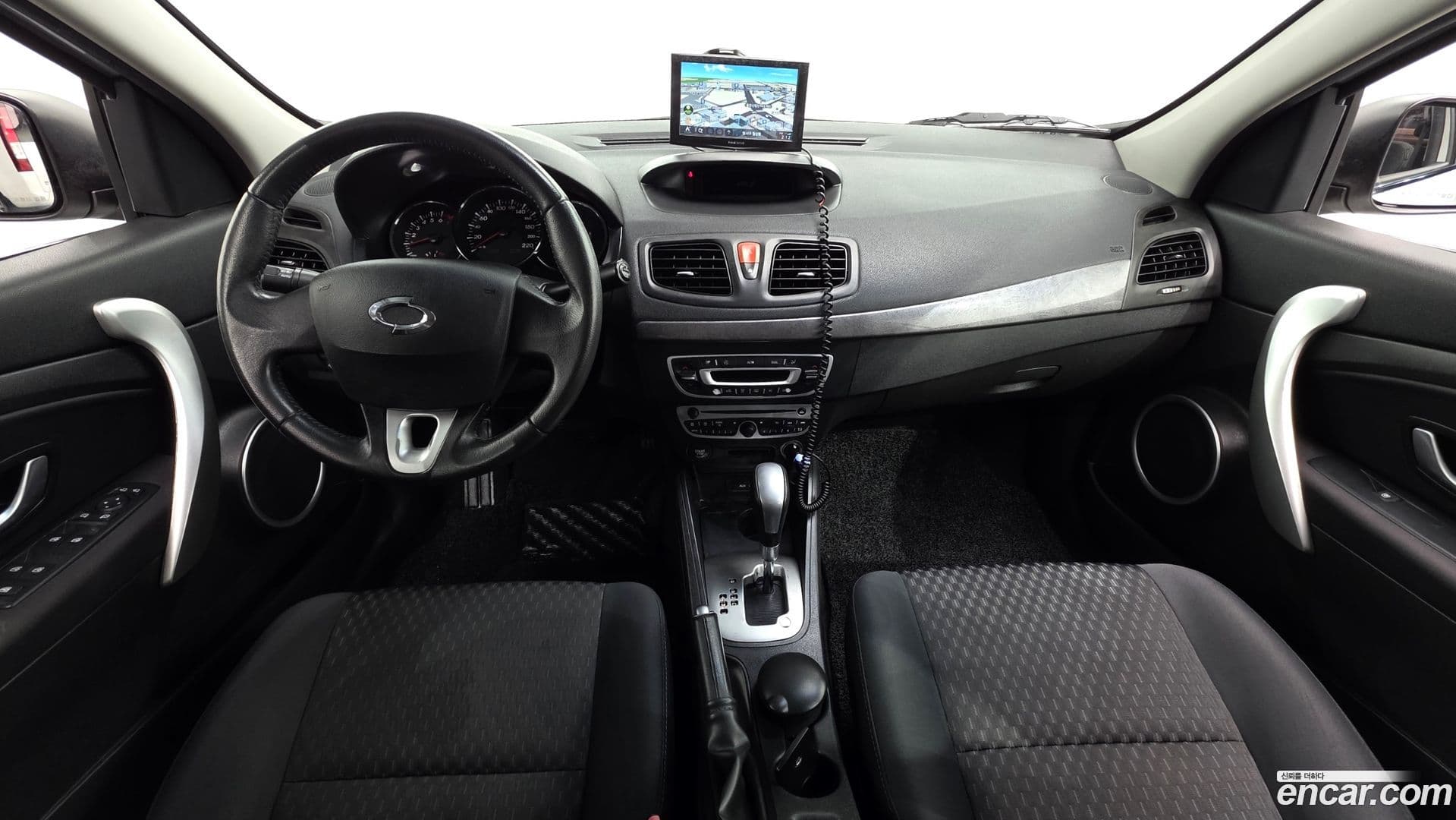 Main__Slider__Photo:SM3 Renault-KoreaSamsung 2010.11-6