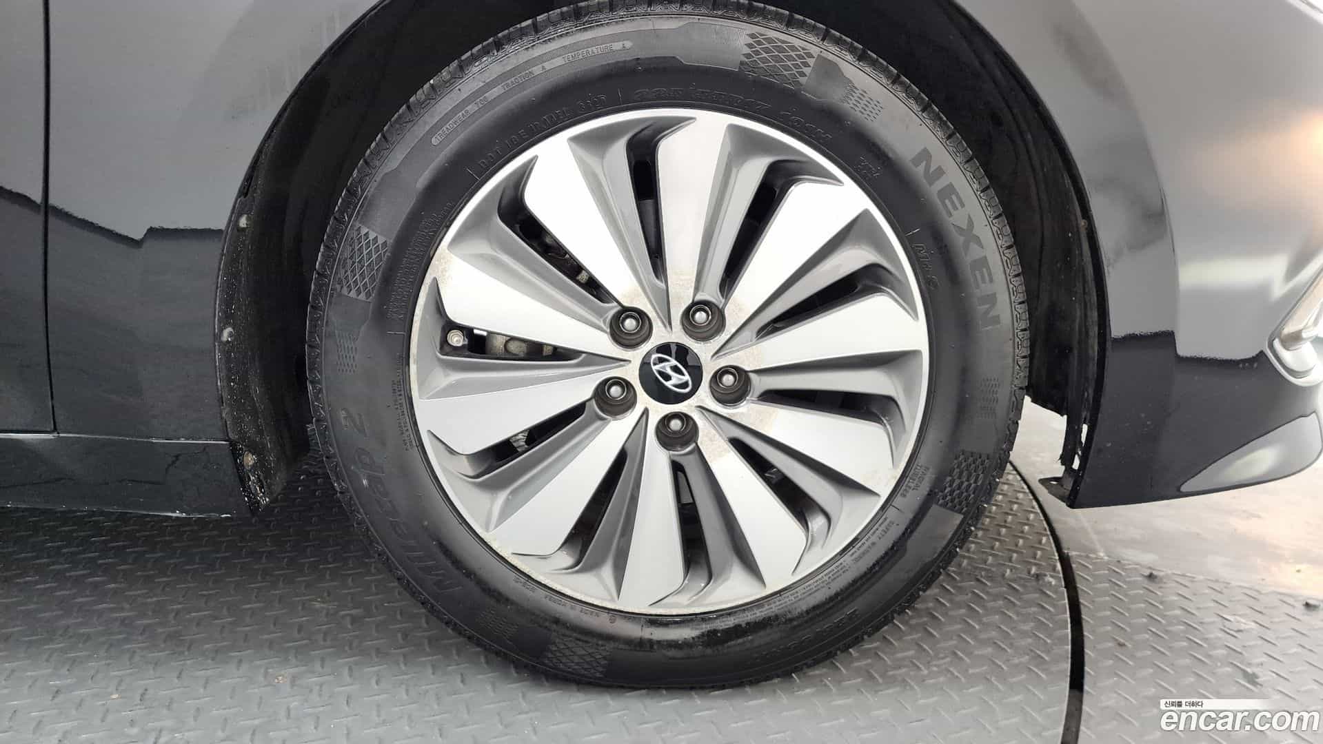 Grandeur Hyundai 2016.0-OUTER-005