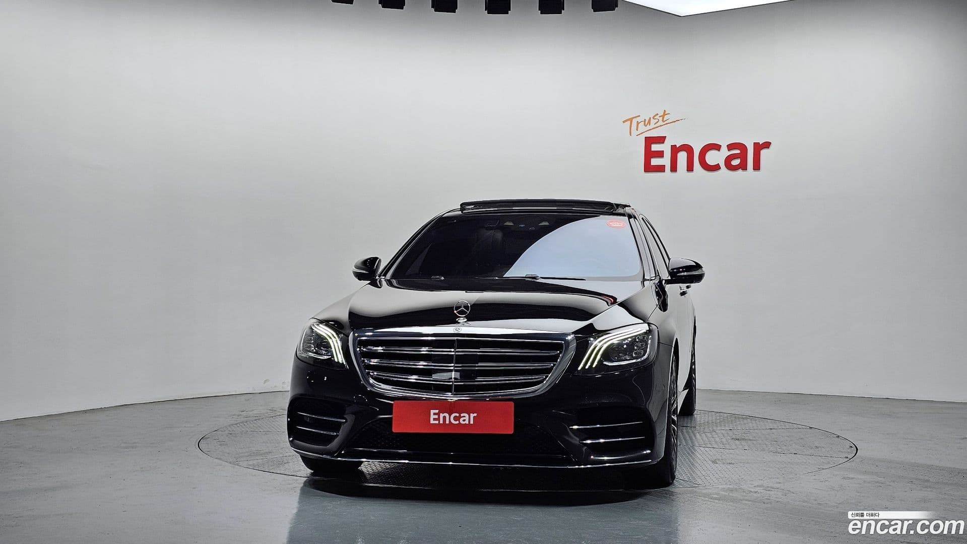 Main__Slider__Photo:S-Class Mercedes-Benz 2018.1-2