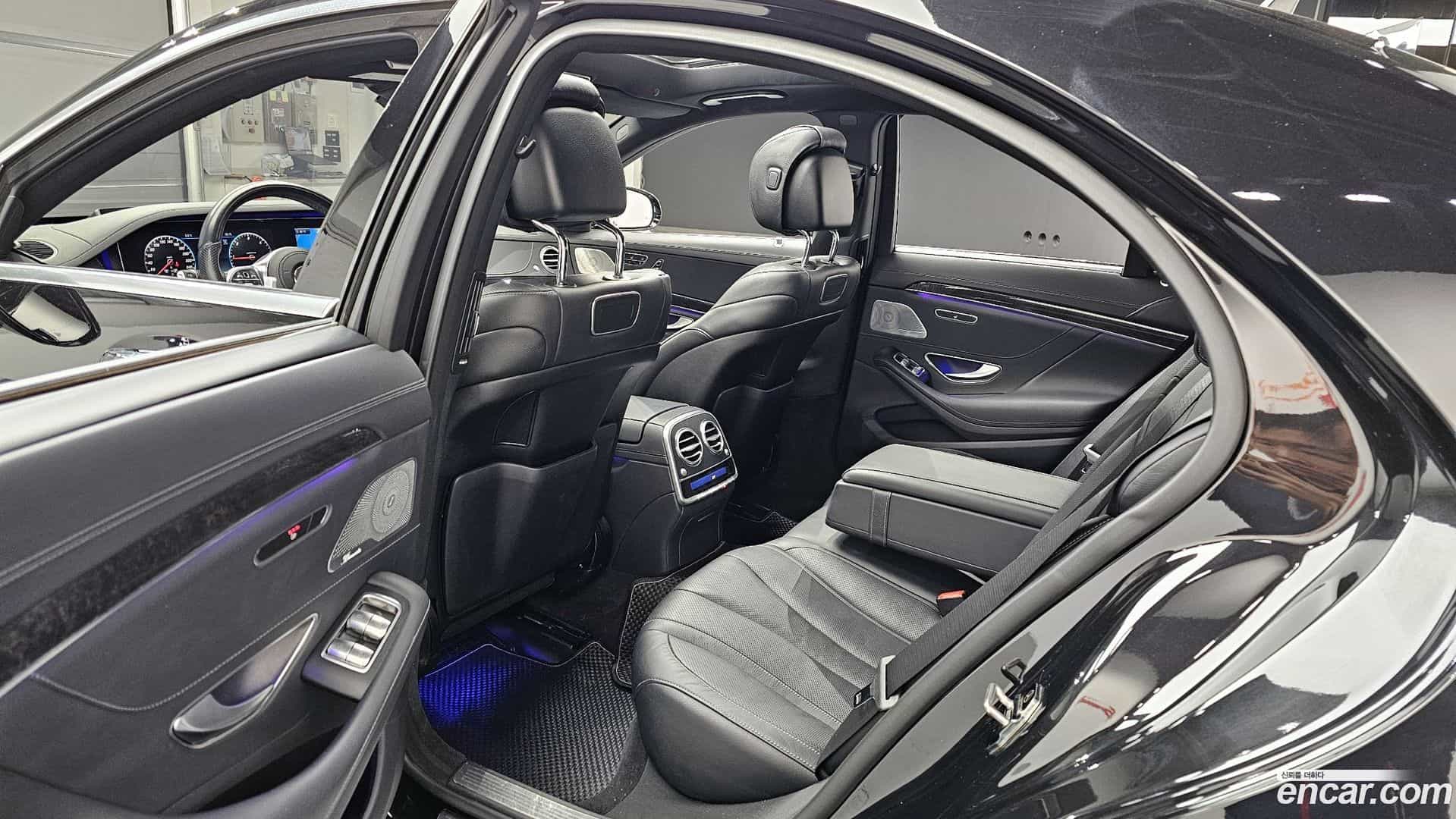 S-Class Mercedes-Benz 2018.1-OPTION-015