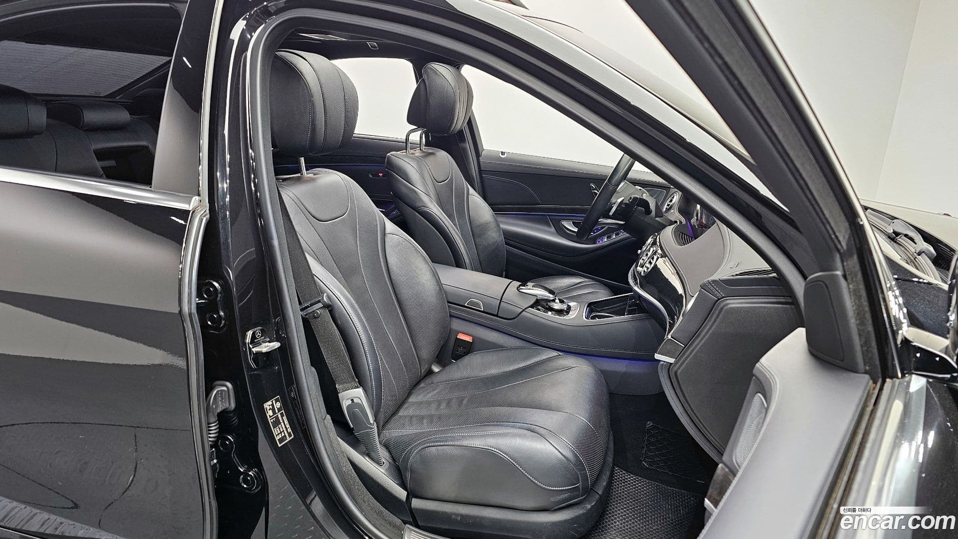 Main__Slider__Photo:S-Class Mercedes-Benz 2018.1-11