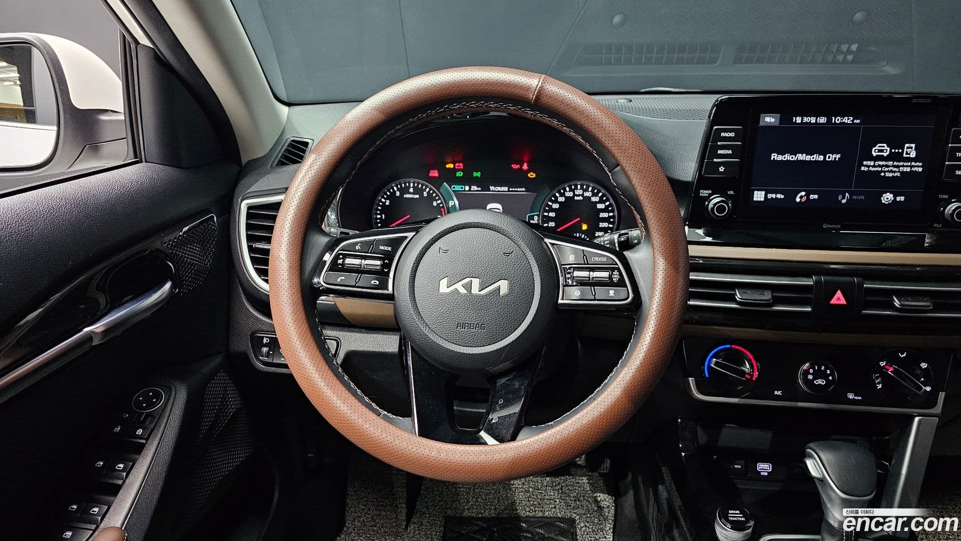 Main__Slider__Photo:Seltos Kia 2022.2-12