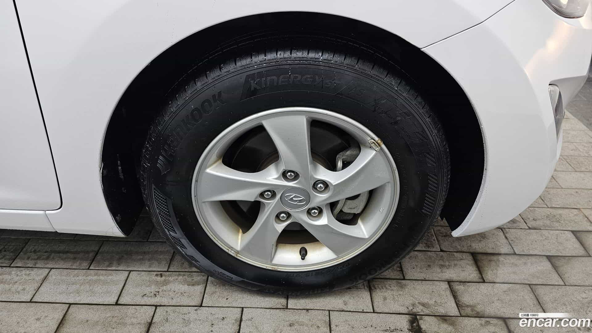 AVANTE Hyundai 2014.6-OUTER-005