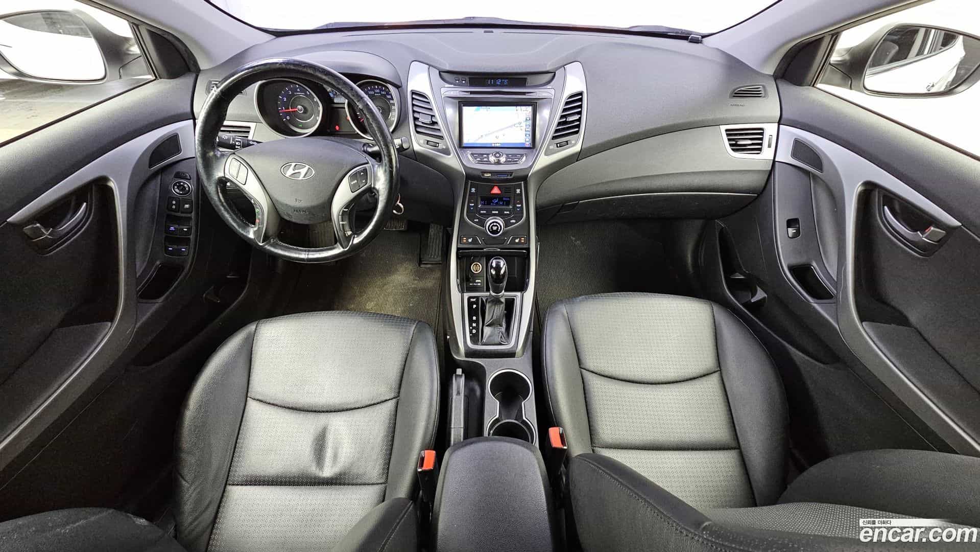 AVANTE Hyundai 2014.6-INNER-007