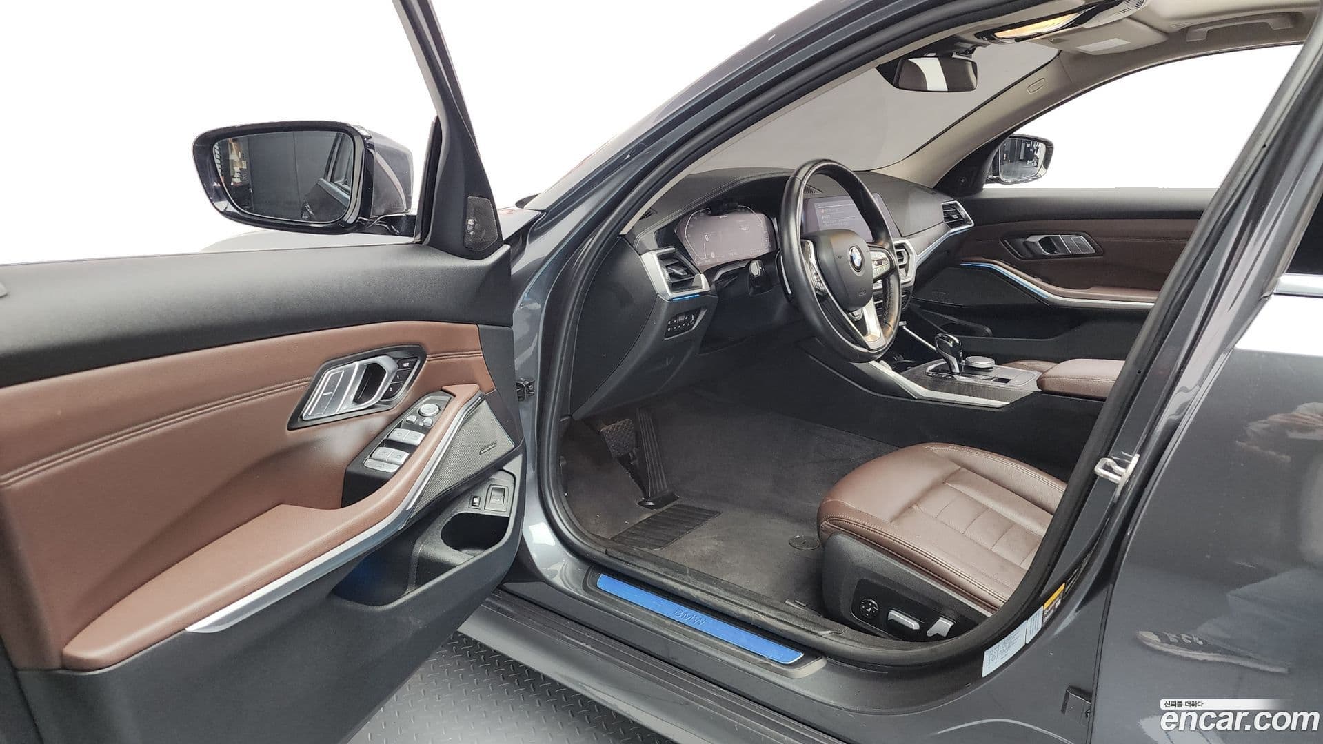 Main__Slider__Photo:3-Series BMW 2021.0-9