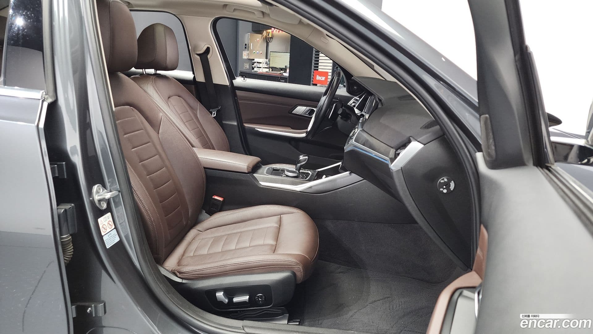 Main__Slider__Photo:3-Series BMW 2021.0-10