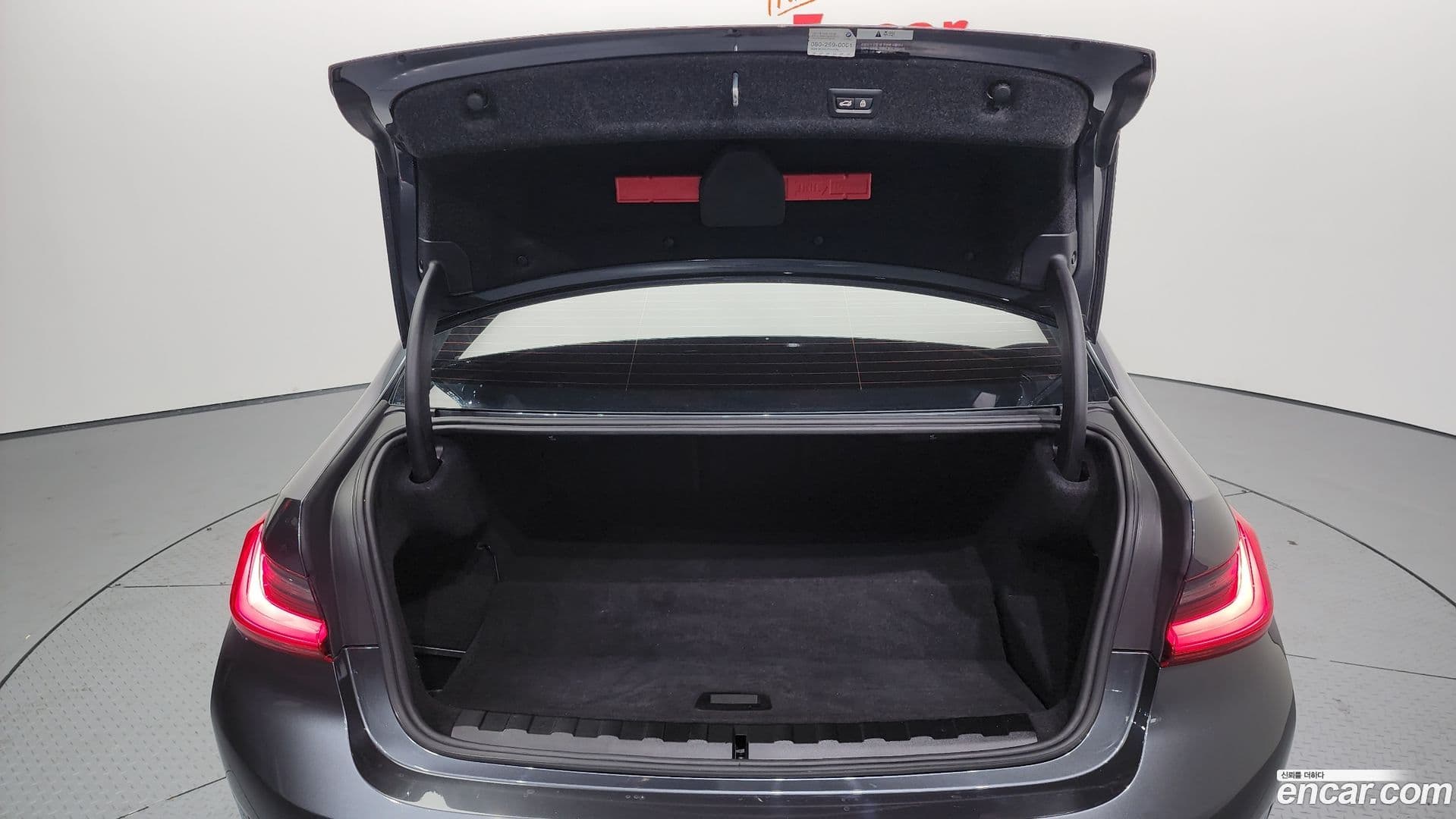 Main__Slider__Photo:3-Series BMW 2021.0-19