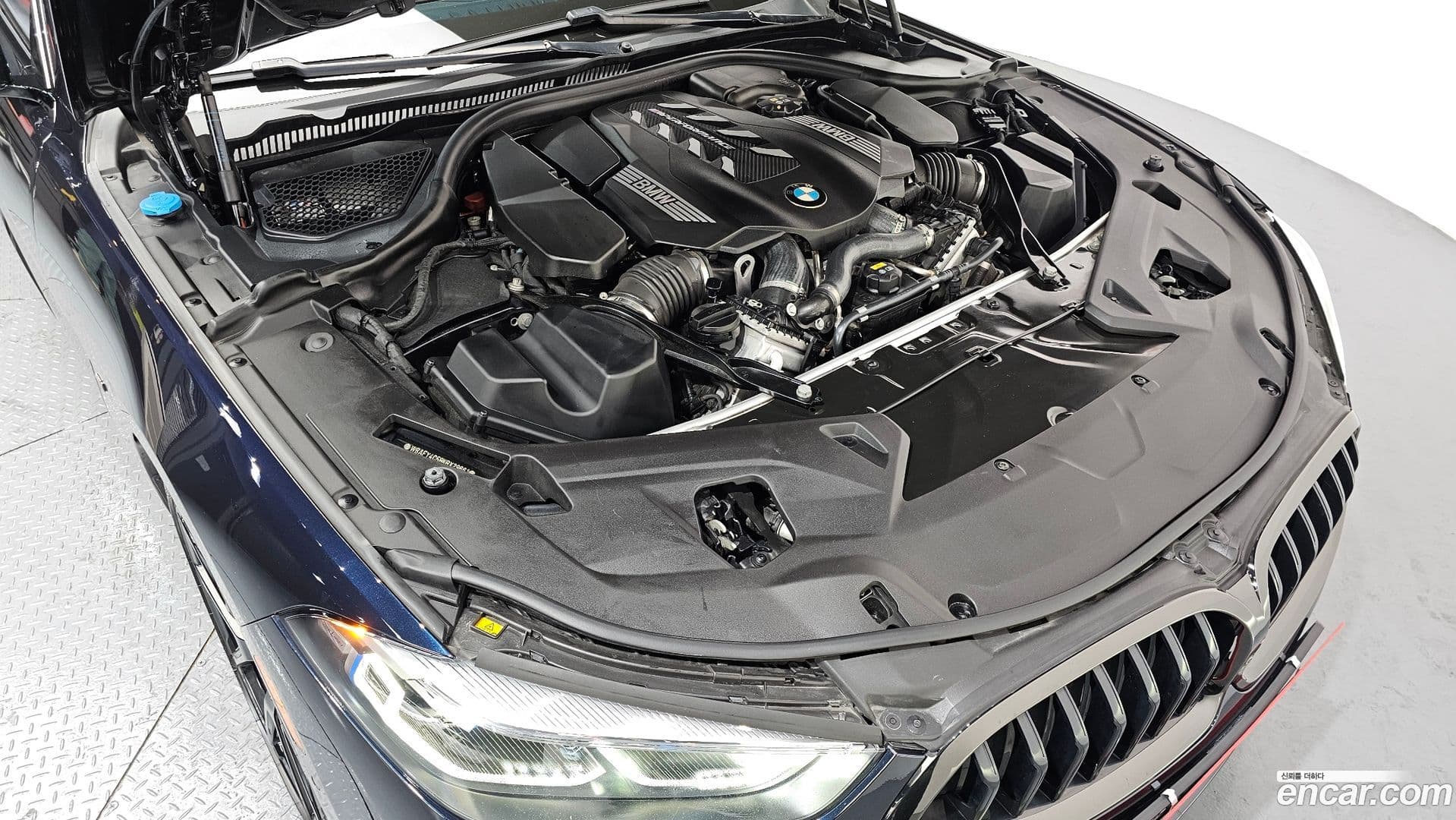 Main__Slider__Photo:8-Series BMW 2019.11-5