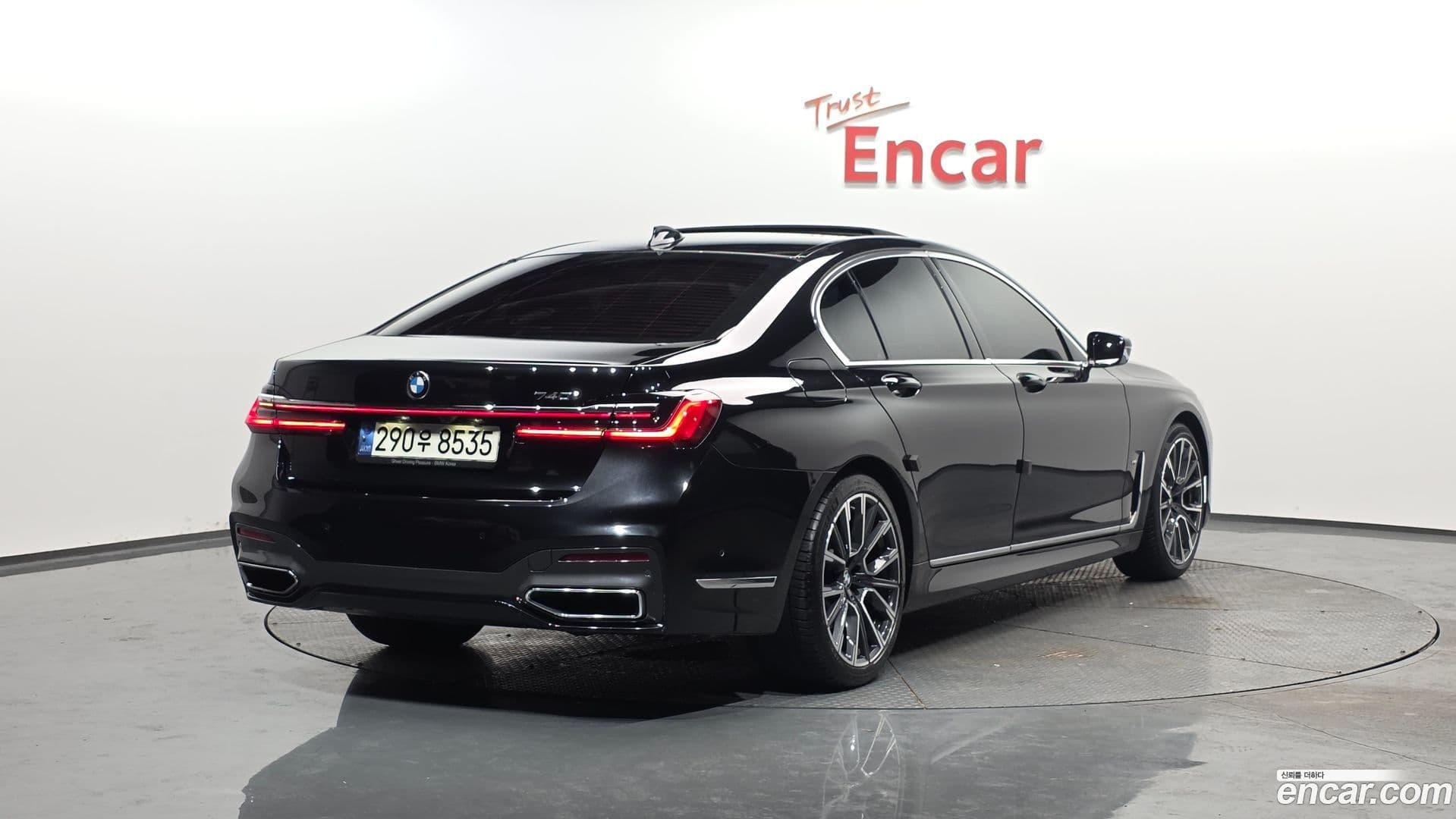 Main__Slider__Photo:7-Series BMW 2022.4-1