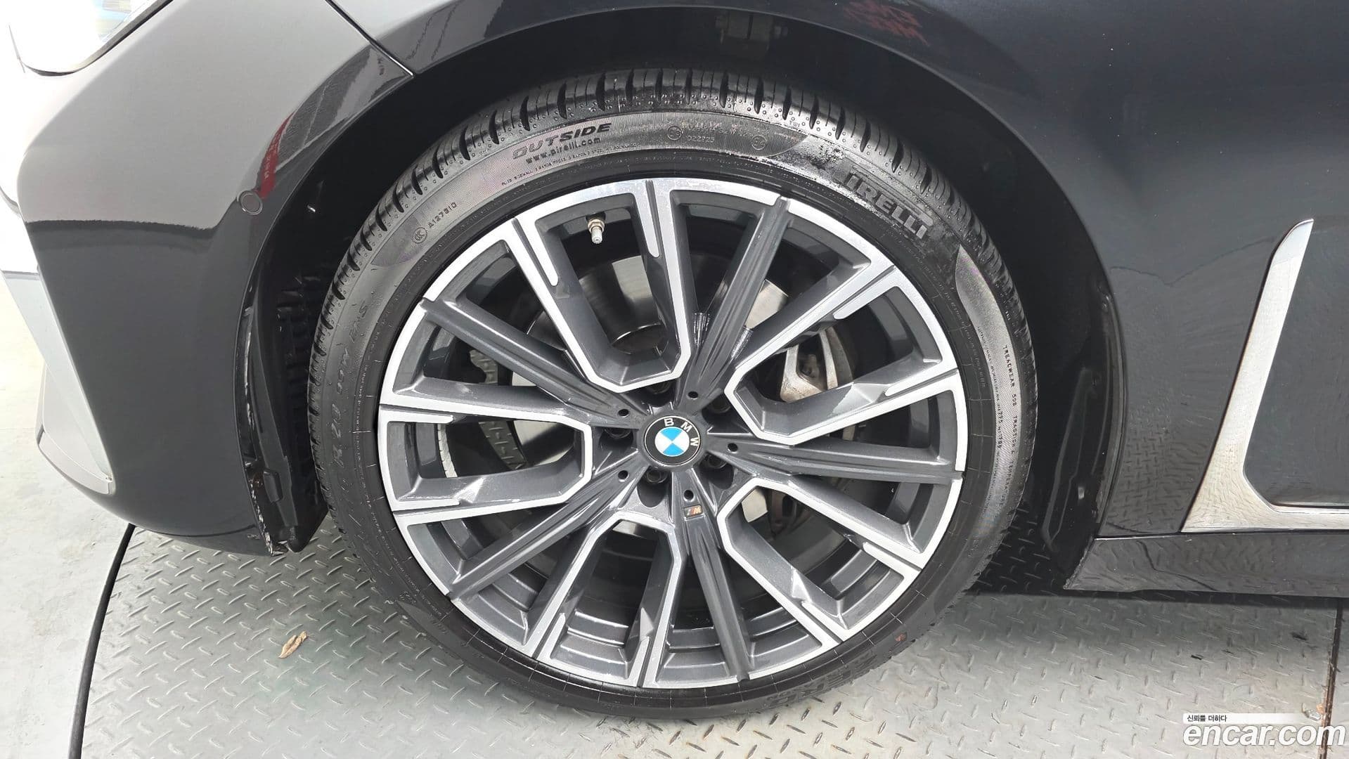 Main__Slider__Photo:7-Series BMW 2022.4-4