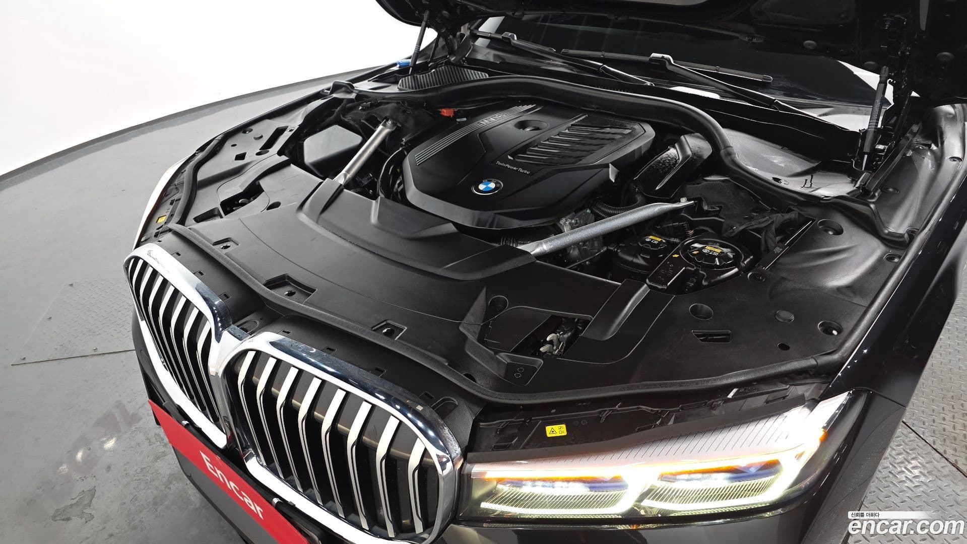 Main__Slider__Photo:7-Series BMW 2022.4-5