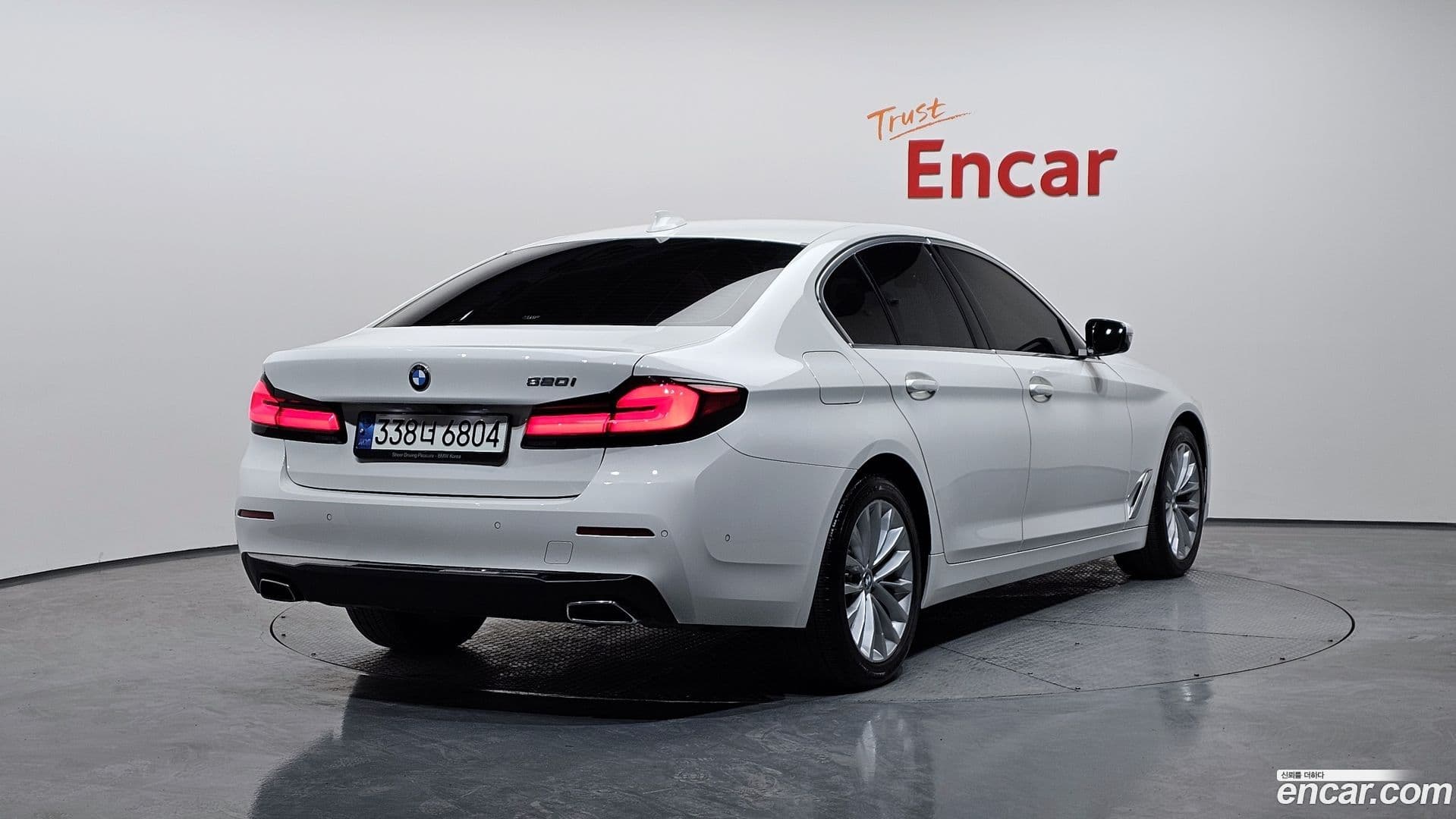 Main__Slider__Photo:5-Series BMW 2021.0-1