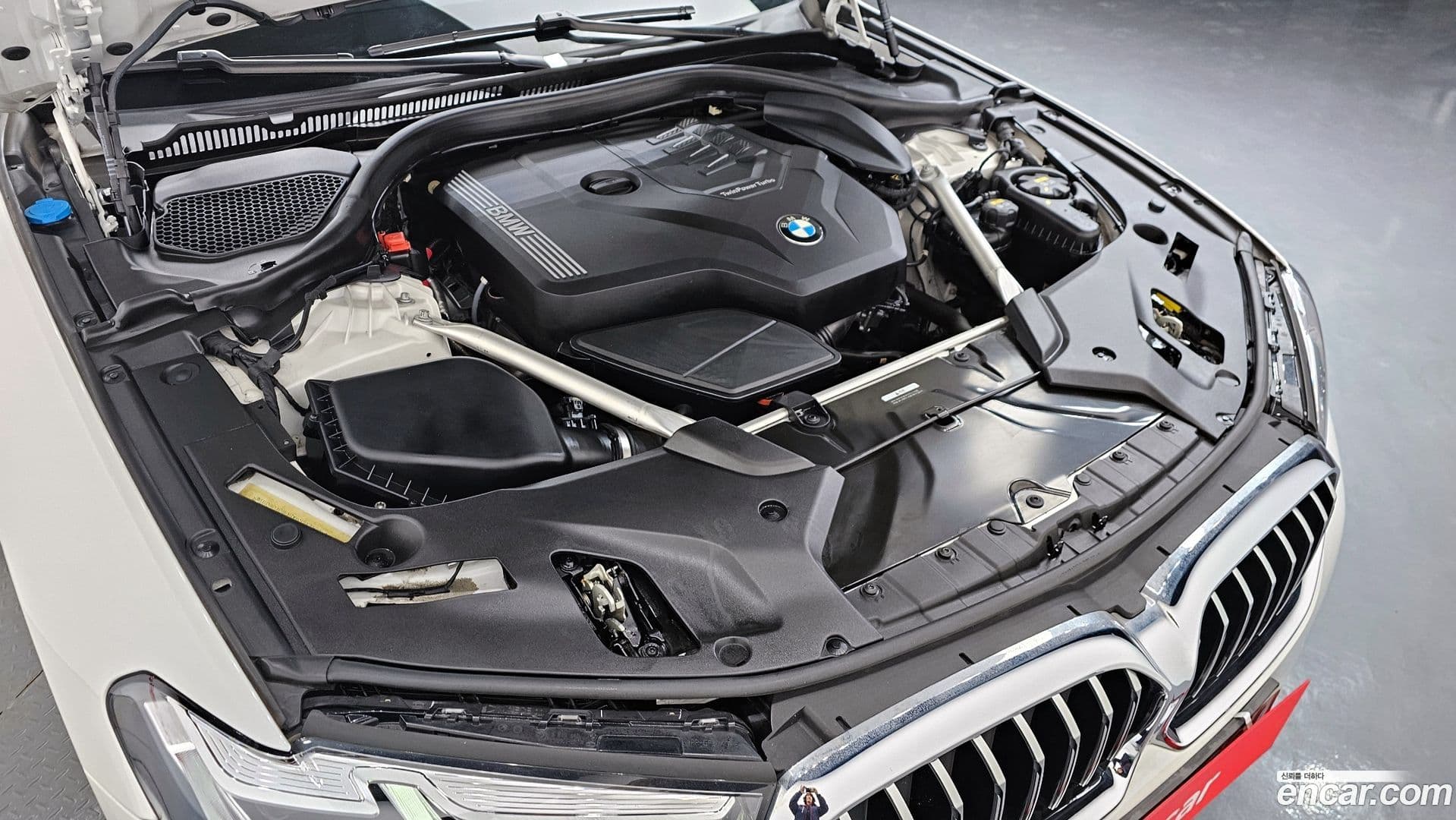 Main__Slider__Photo:5-Series BMW 2021.0-5