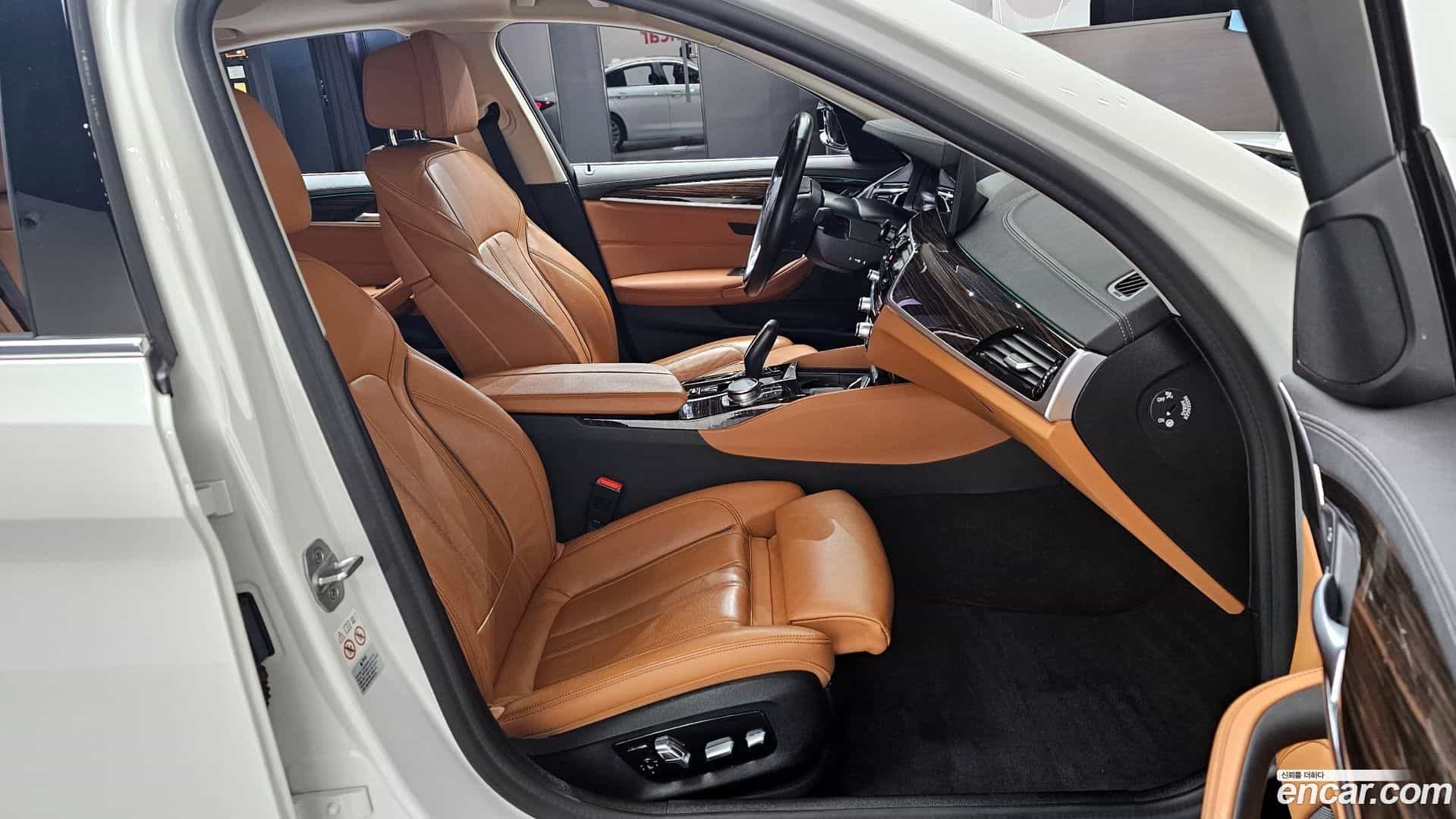 5-Series BMW 2021.0-INNER-010