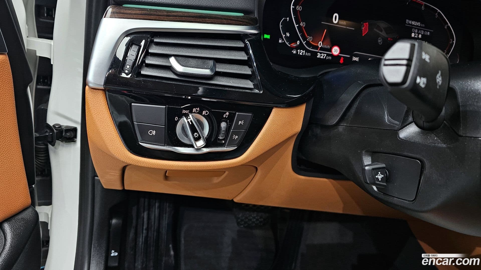 Main__Slider__Photo:5-Series BMW 2021.0-15