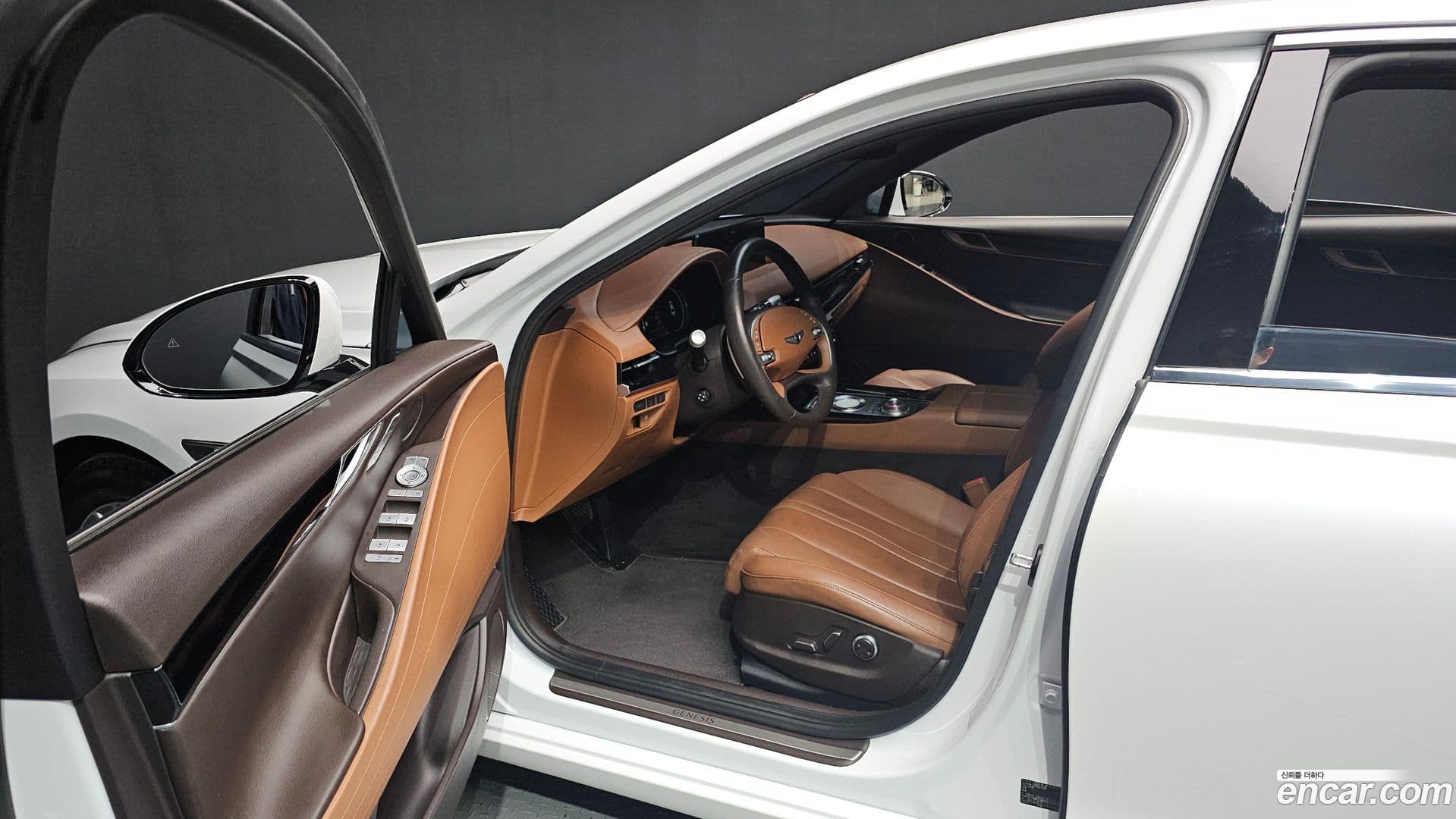 Main__Slider__Photo:G80 Genesis 2022.8-9