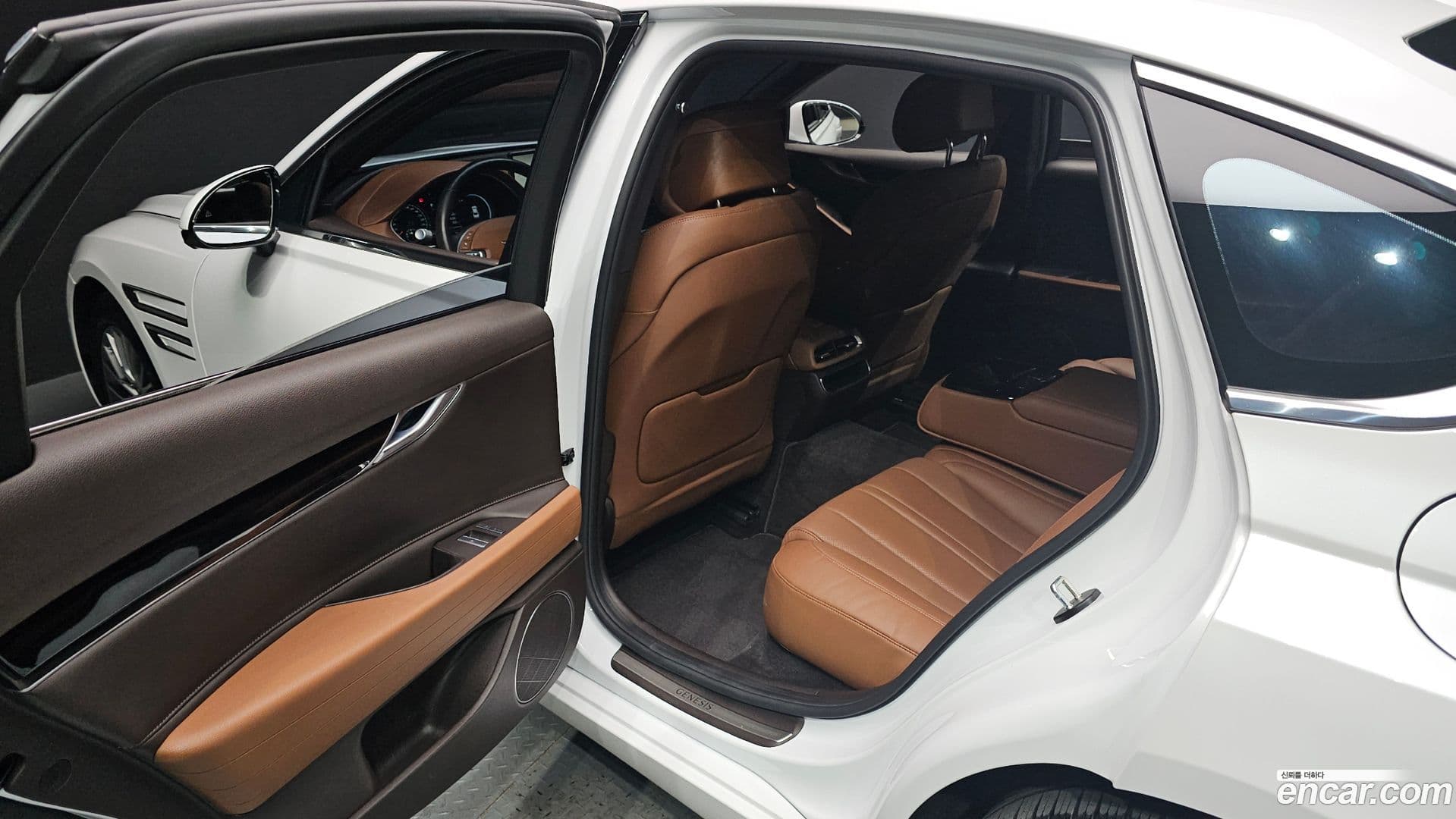 Main__Slider__Photo:G80 Genesis 2022.8-11