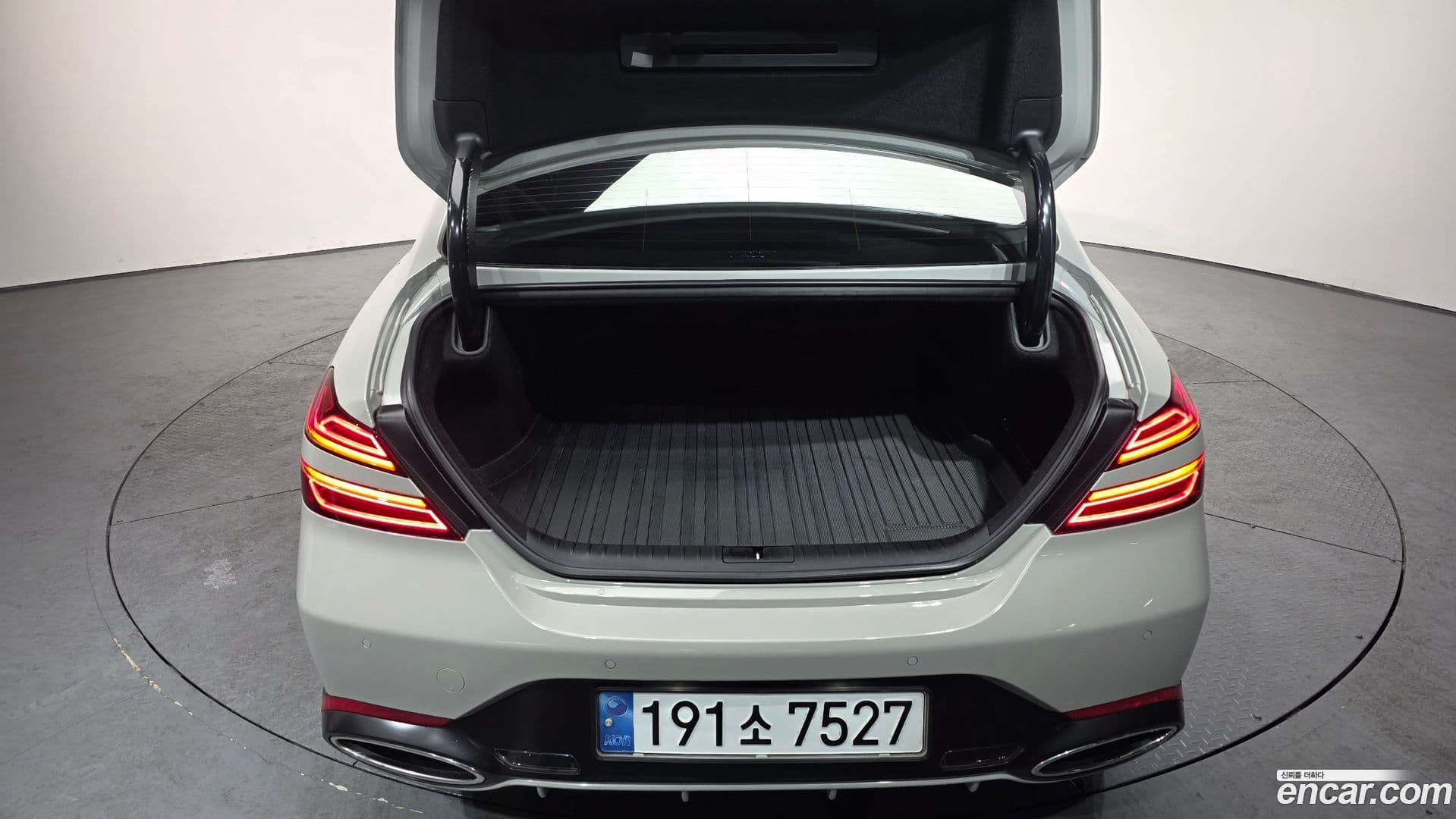 Main__Slider__Photo:G70 Genesis 2023.5-19