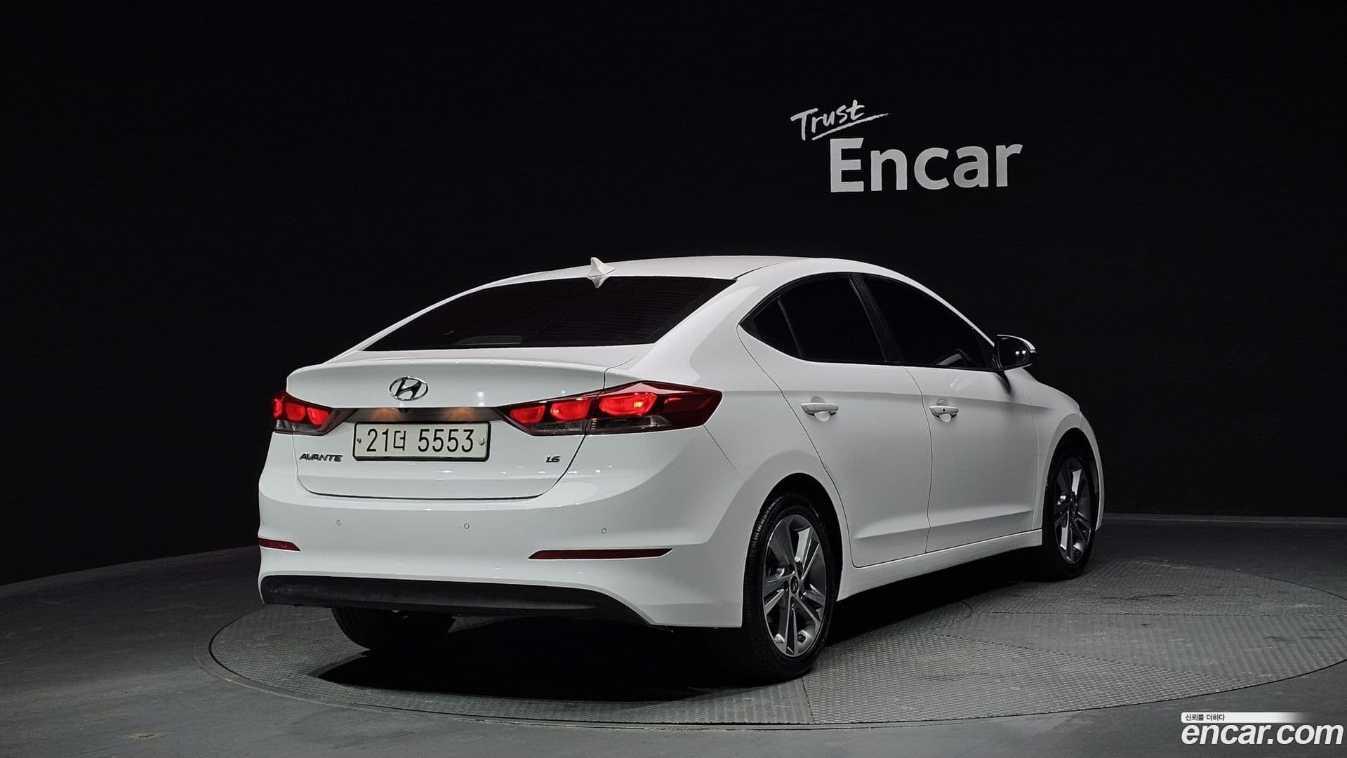 Main__Slider__Photo:AVANTE Hyundai 2017.3-1