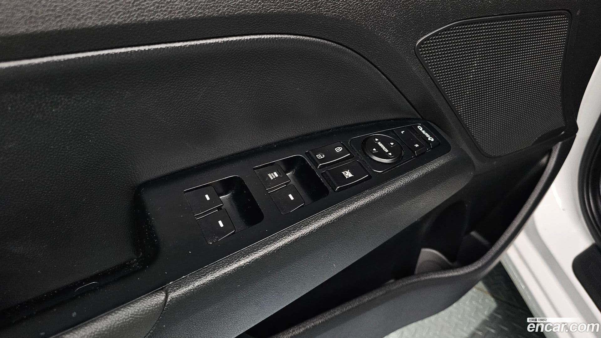 Main__Slider__Photo:AVANTE Hyundai 2017.3-16