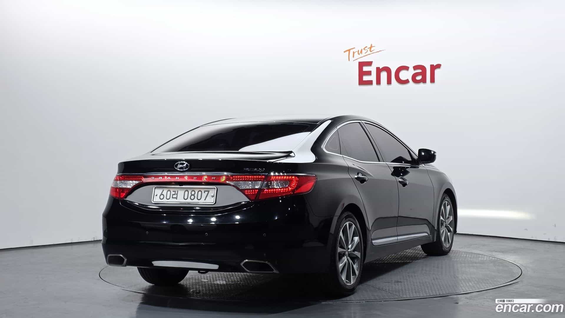 Grandeur Hyundai 2016.5-OUTER-002