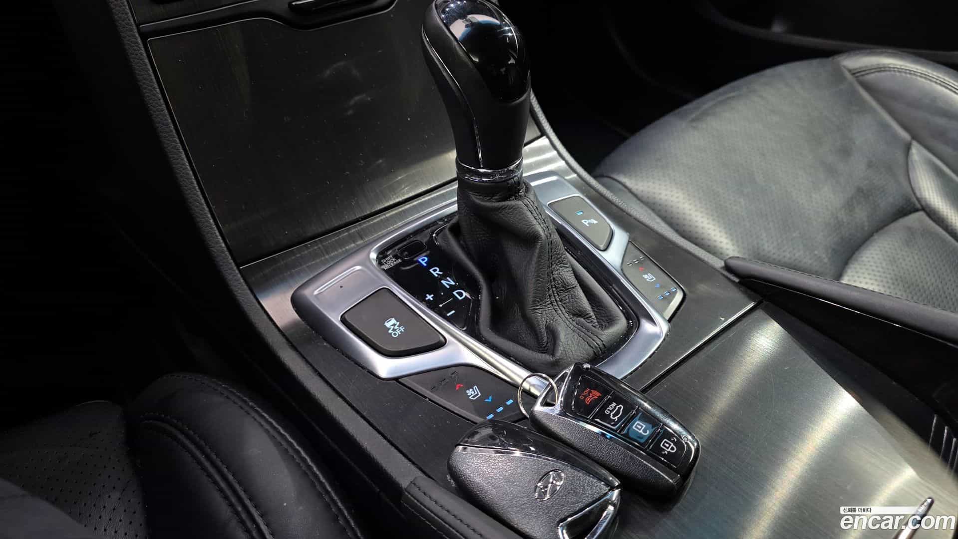 Grandeur Hyundai 2016.5-INNER-009