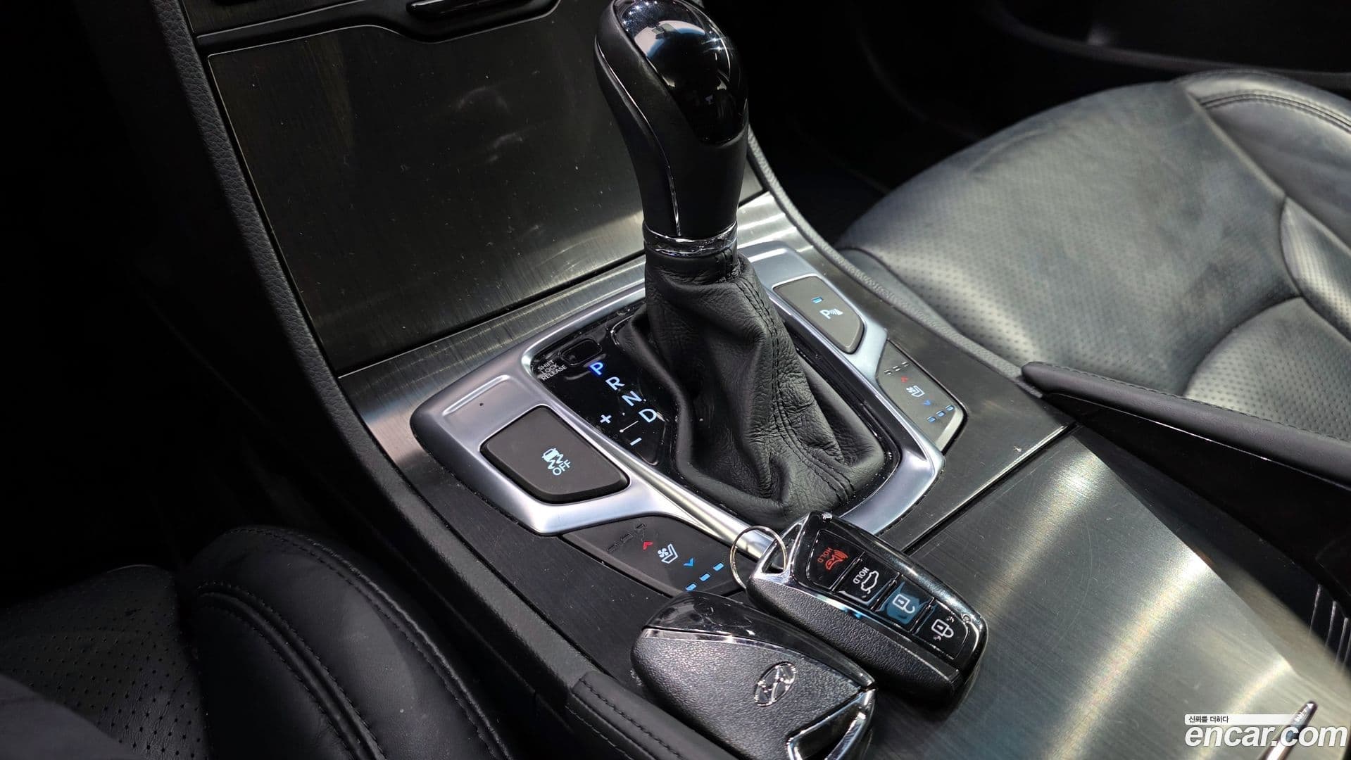 Main__Slider__Photo:Grandeur Hyundai 2016.5-8