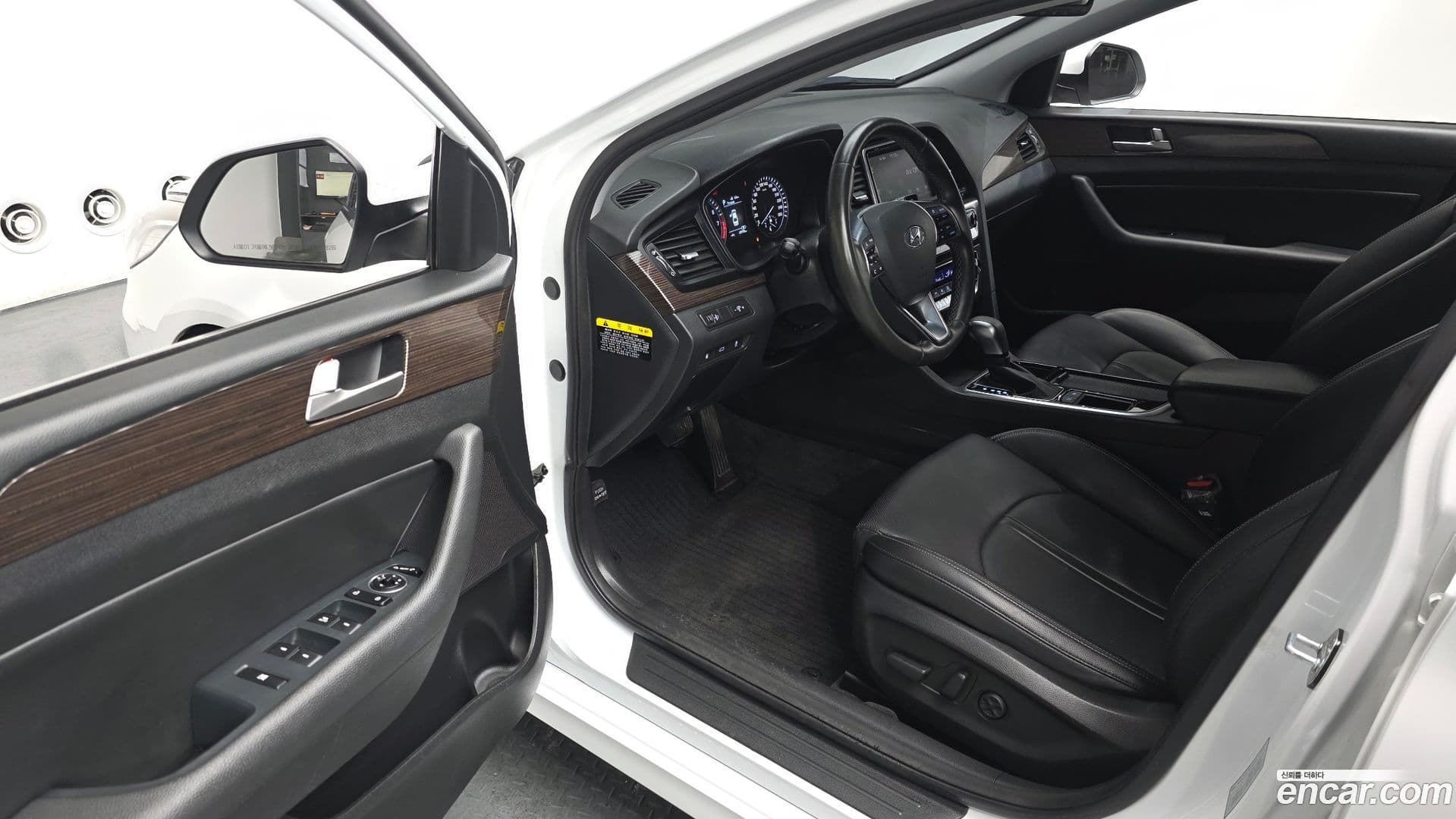 Main__Slider__Photo:Sonata Hyundai 2017.11-10