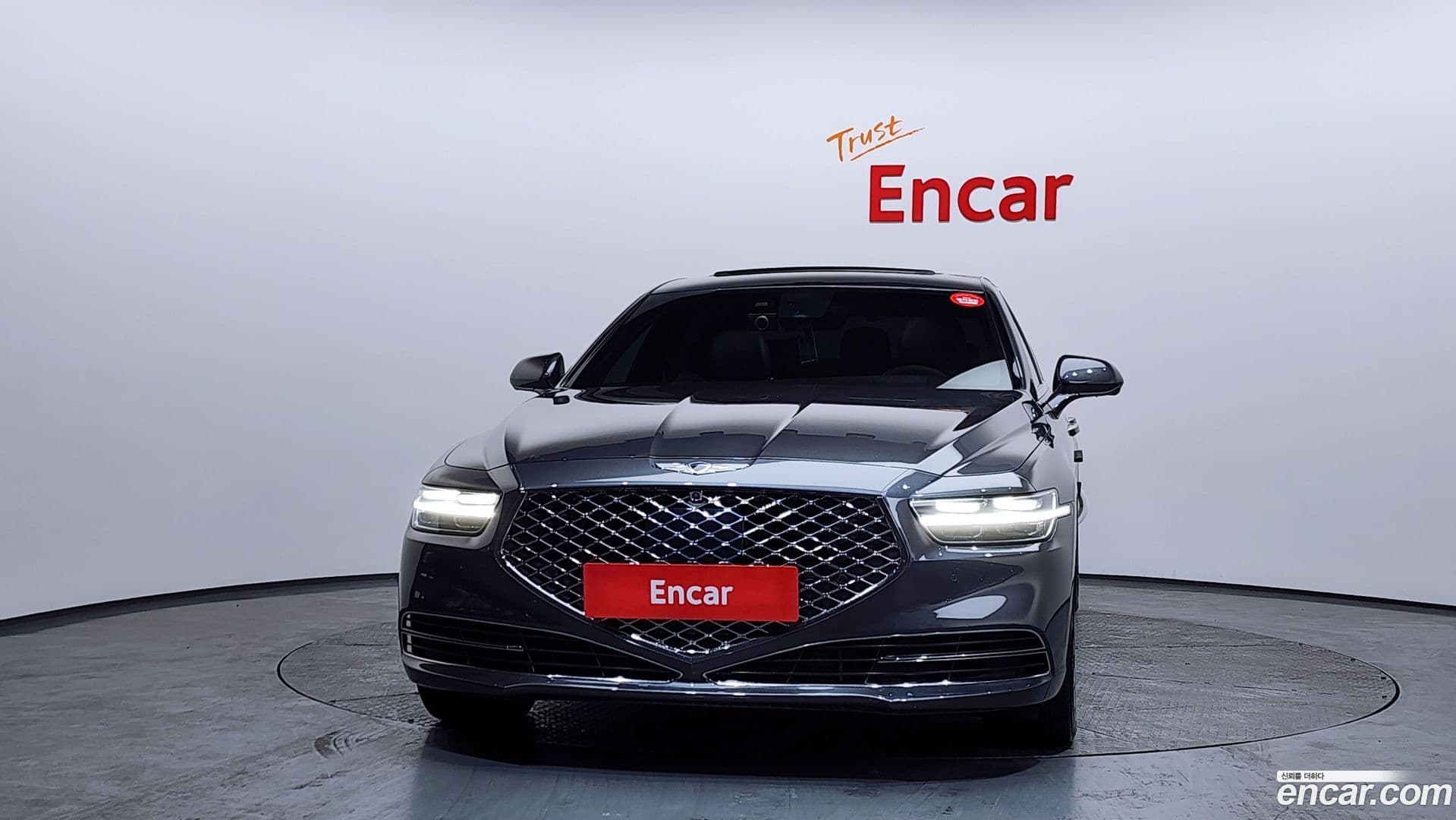 Main__Slider__Photo:G90 Genesis 2019.1-2