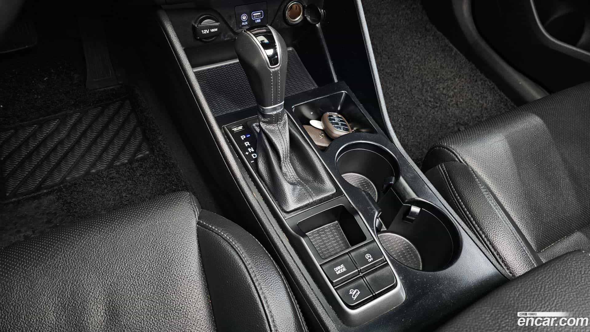 Tucson Hyundai 2017.5-INNER-009