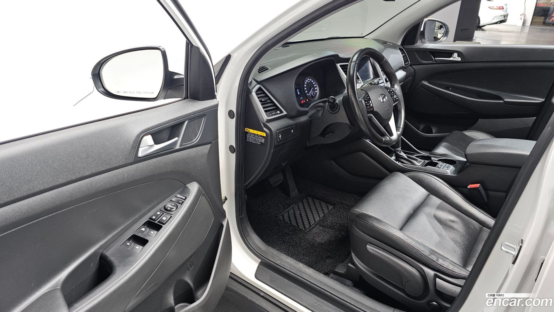 Main__Slider__Photo:Tucson Hyundai 2017.5-10