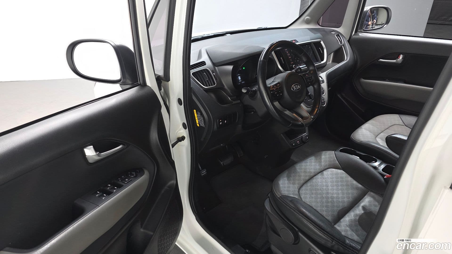 Main__Slider__Photo:RAY Kia 2021.4-11