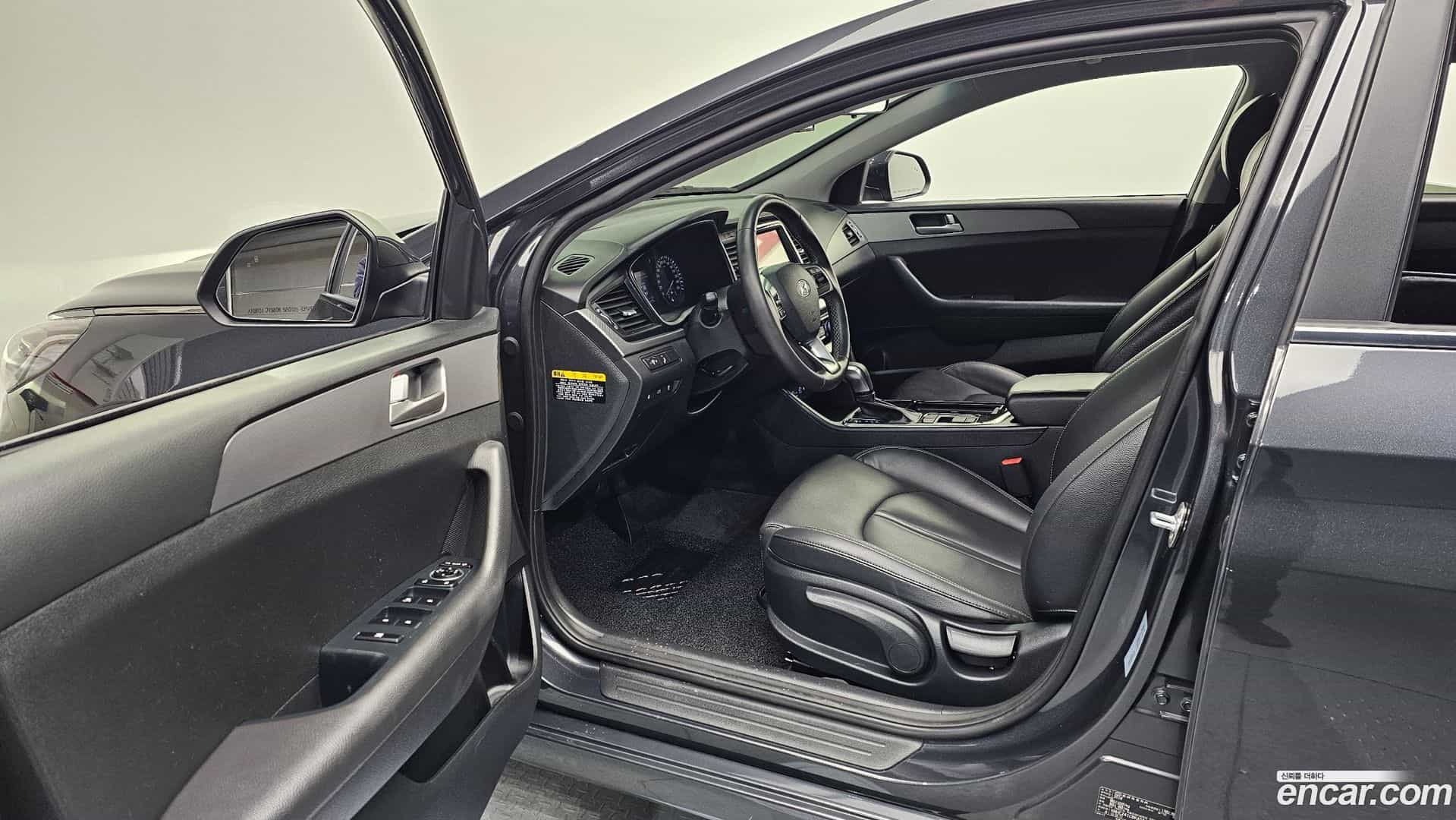 Sonata Hyundai 2019.1-INNER-010