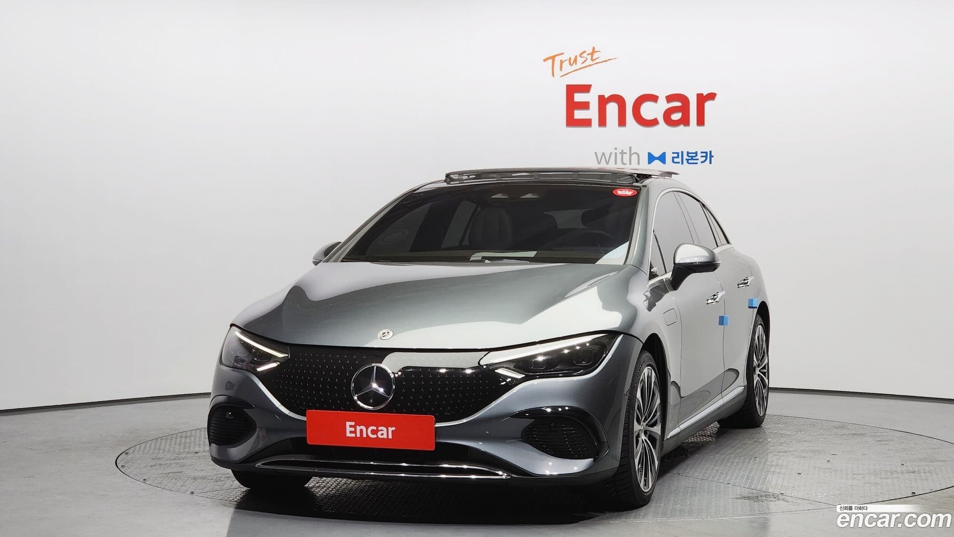 Main__Slider__Photo:EQE Mercedes-Benz 2022.9-2