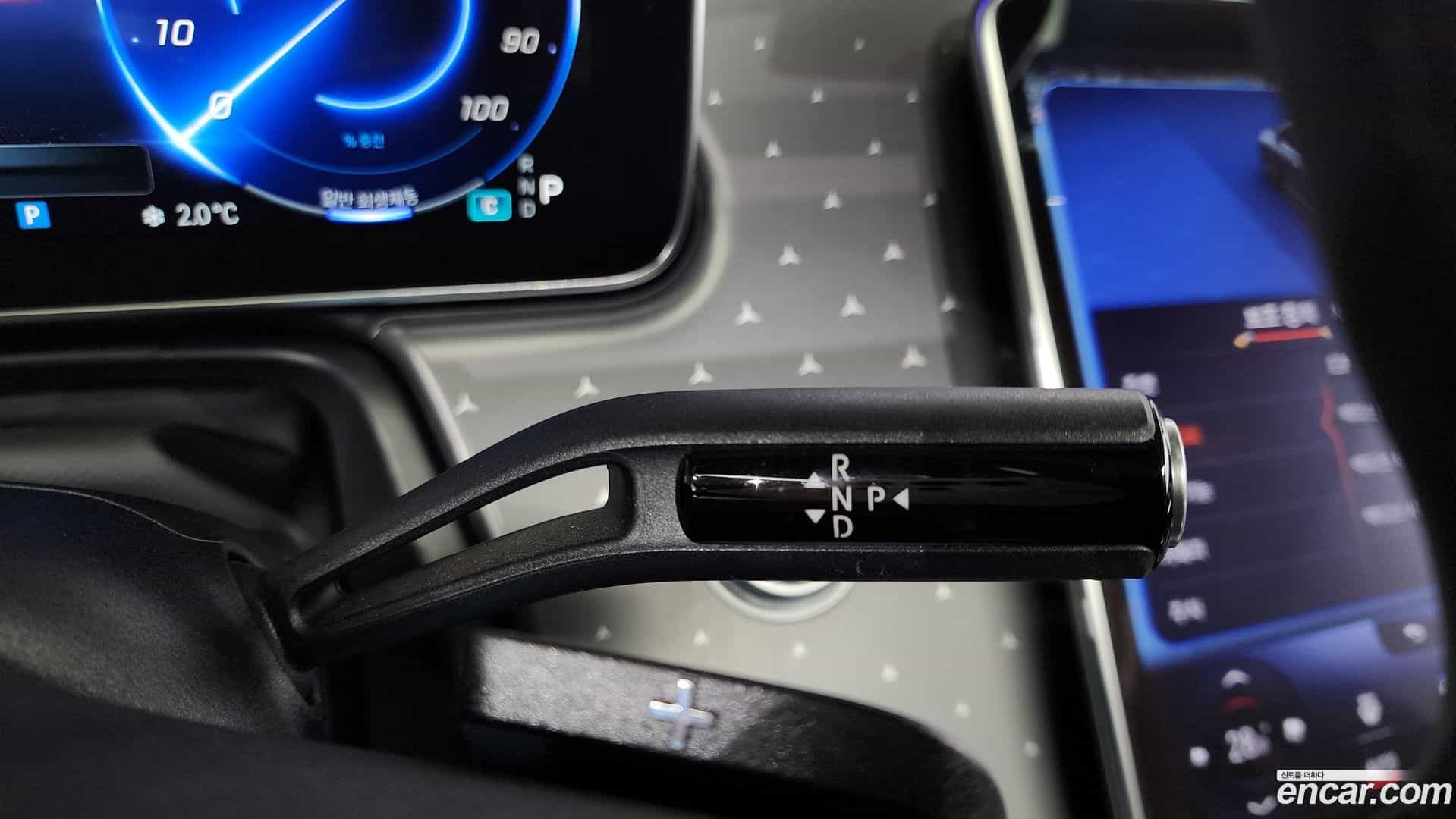 EQE Mercedes-Benz 2022.9-INNER-009