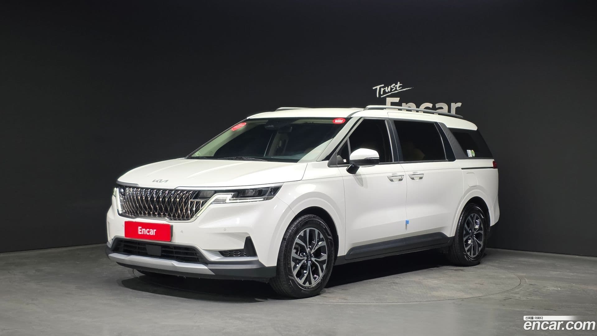 Main__Slider__Photo:Canival Kia 2022.11-0