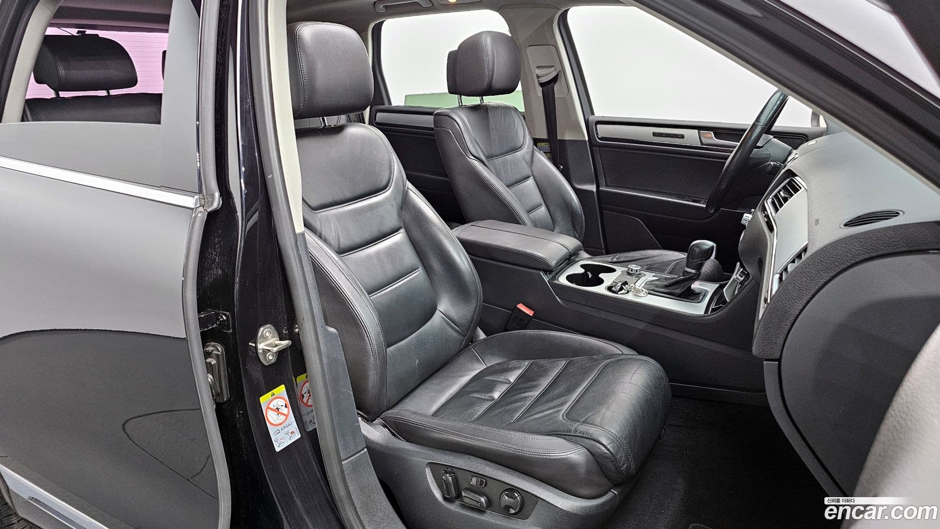 Main__Slider__Photo:Touareg Volkswagen 2014.7-9