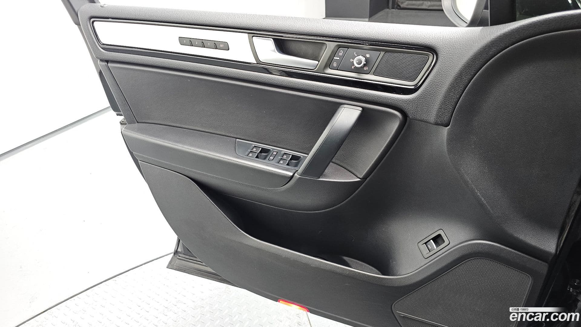 Main__Slider__Photo:Touareg Volkswagen 2014.7-13