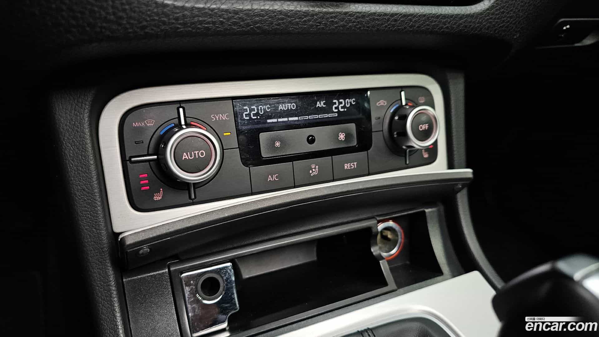 Touareg Volkswagen 2014.7-OPTION-021