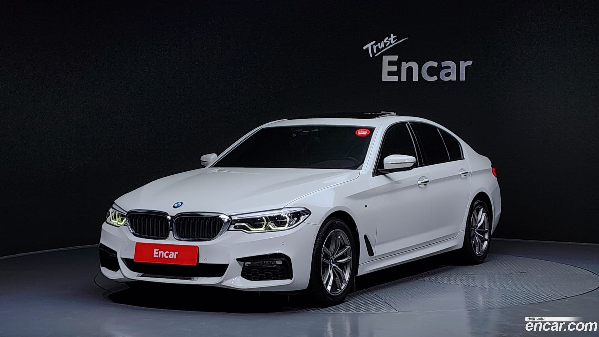 Main__Slider__Photo:5-Series BMW 2017.8-0