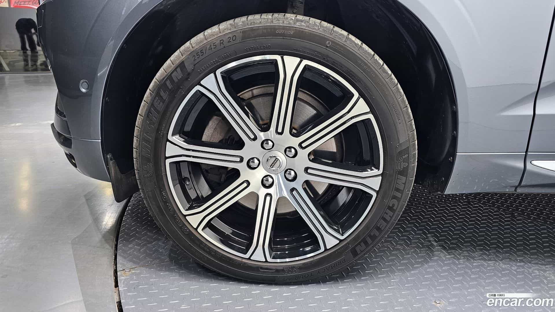 XC60 Volvo 2018.9-OUTER-005